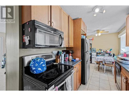 2466 Sexsmith Road, Kelowna, BC - Indoor Photo Showing Kitchen