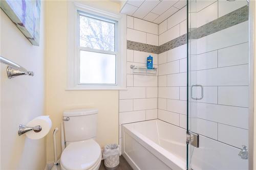 46 Mountain Brow Boulevard, Hamilton, ON - Indoor Photo Showing Bathroom