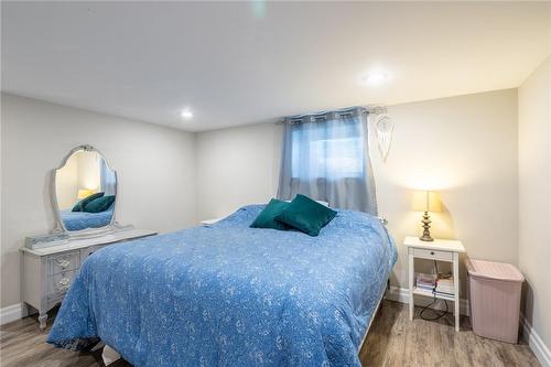 46 Mountain Brow Boulevard, Hamilton, ON - Indoor Photo Showing Bedroom