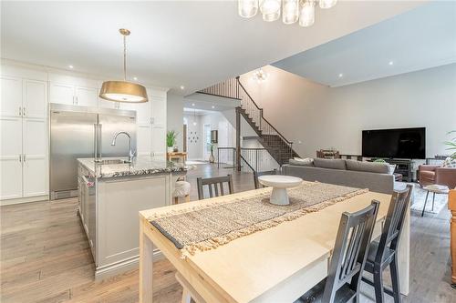 374 Woodworth Drive W, Ancaster, ON - Indoor Photo Showing Dining Room