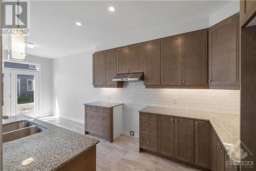 273 Billrian Crescent, Ottawa, ON - Indoor Photo Showing Kitchen With Double Sink