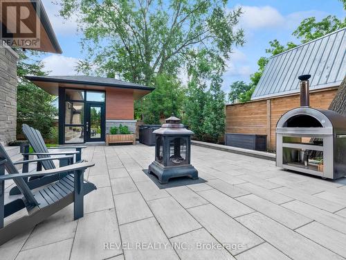 11 Woodbourne Court, Niagara-On-The-Lake, ON - Outdoor With Exterior