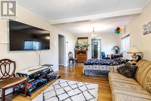 46 Knox Ave, Sault Ste Marie, ON - Indoor Photo Showing Living Room