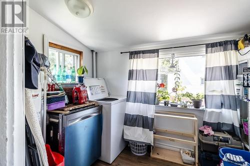 46 Knox Ave, Sault Ste Marie, ON - Indoor Photo Showing Laundry Room