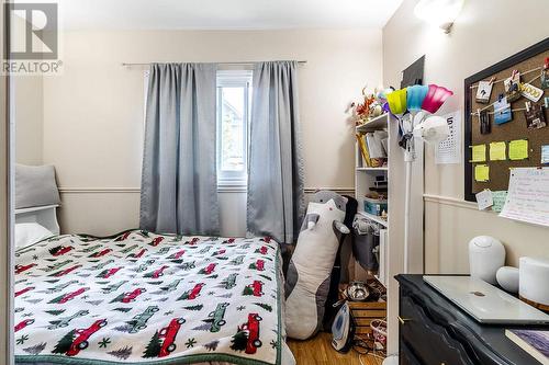 46 Knox Ave, Sault Ste Marie, ON - Indoor Photo Showing Bedroom