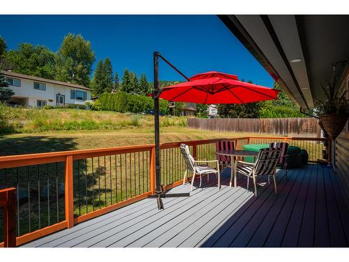 1845 Third Street, Fruitvale, BC - Outdoor With Deck Patio Veranda With Exterior