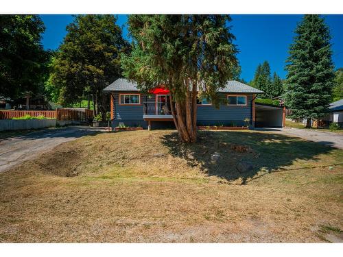 1845 Third Street, Fruitvale, BC - Outdoor