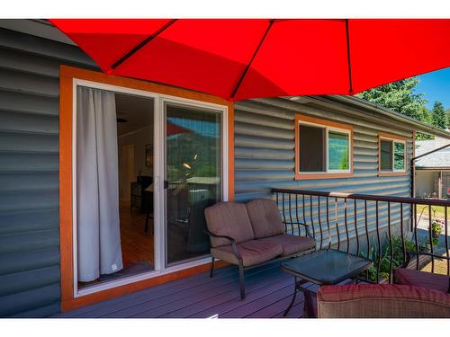 1845 Third Street, Fruitvale, BC - Outdoor With Deck Patio Veranda With Exterior