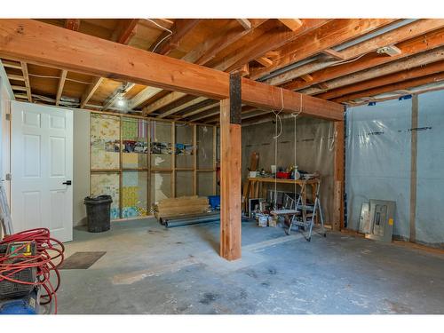 1845 Third Street, Fruitvale, BC - Indoor Photo Showing Basement