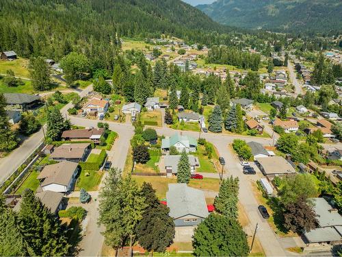 1845 Third Street, Fruitvale, BC - Outdoor With View