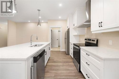 53 Belleview, Kingsville, ON - Indoor Photo Showing Kitchen With Upgraded Kitchen