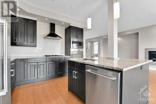 Kitchen - 1326 Kingston Avenue, Ottawa, ON - Indoor Photo Showing Kitchen With Upgraded Kitchen