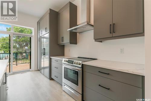 102 Fairchild Avenue, Regina Beach, SK - Indoor Photo Showing Kitchen