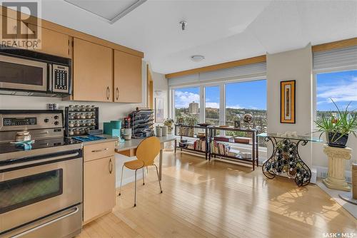 860 424 Spadina Crescent E, Saskatoon, SK - Indoor Photo Showing Kitchen