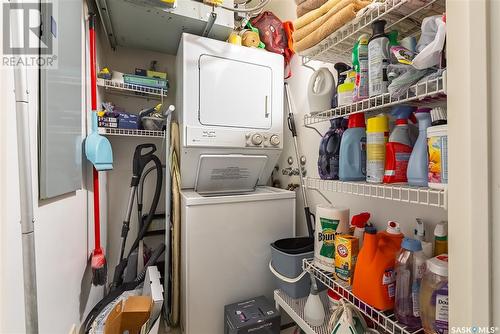 860 424 Spadina Crescent E, Saskatoon, SK - Indoor Photo Showing Laundry Room