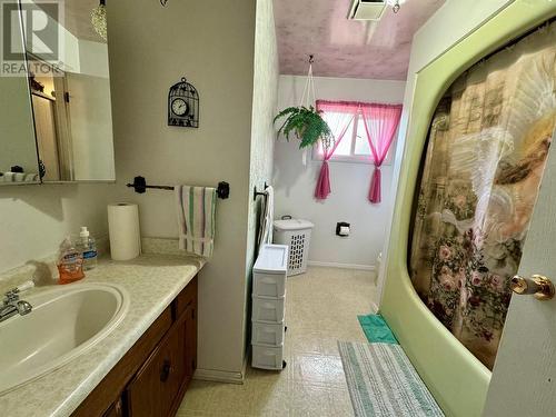 14446 2 Highway, Dawson Creek, BC - Indoor Photo Showing Bathroom