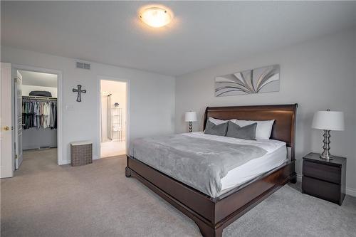 7789 Alpine Drive, Niagara Falls, ON - Indoor Photo Showing Bedroom