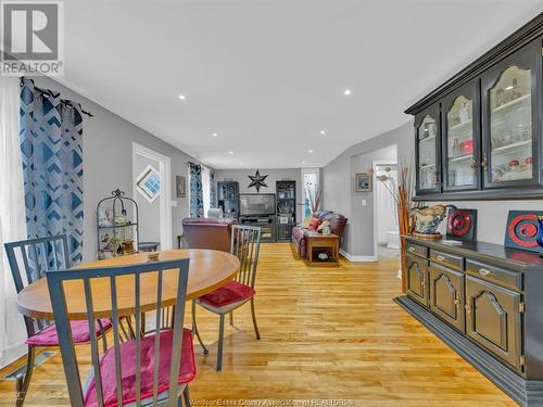 910 Jefferson Boulevard, Windsor, ON - Indoor Photo Showing Dining Room