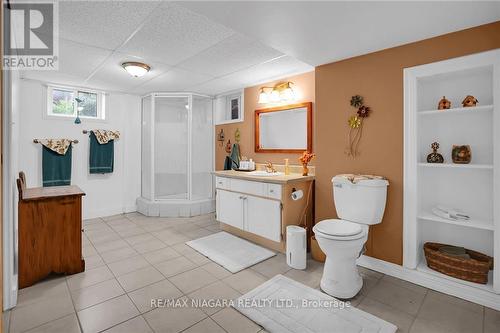 1407 Kottmeier Road, Thorold, ON - Indoor Photo Showing Bathroom