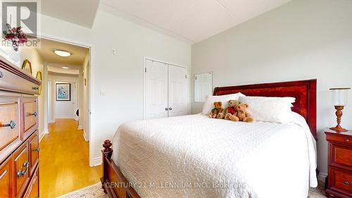 302 - 10 Bay Street E, Blue Mountains (Thornbury), ON - Indoor Photo Showing Bedroom