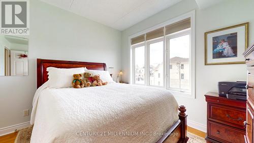 302 - 10 Bay Street E, Blue Mountains (Thornbury), ON - Indoor Photo Showing Bedroom