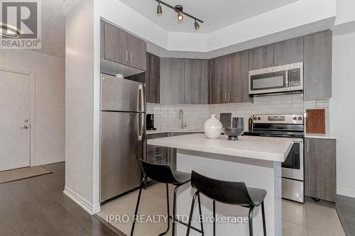 405 - 560 North Service Road, Grimsby, ON - Indoor Photo Showing Kitchen