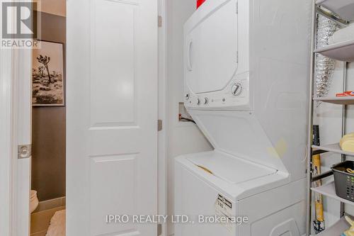 405 - 560 North Service Road, Grimsby, ON - Indoor Photo Showing Laundry Room