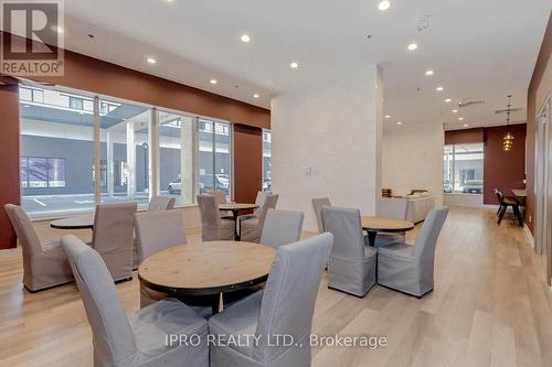 405 - 560 North Service Road, Grimsby, ON - Indoor Photo Showing Dining Room