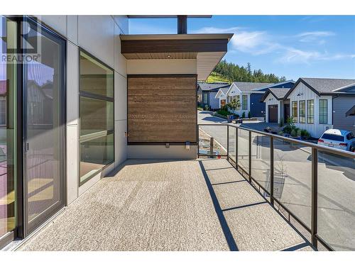 3309 Aspen Lane, Kelowna, BC - Outdoor With Exterior