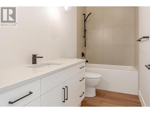 3309 Aspen Lane, Kelowna, BC - Indoor Photo Showing Bathroom