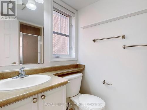 2 - 595 Dundas Street W, Mississauga (Cooksville), ON - Indoor Photo Showing Bathroom