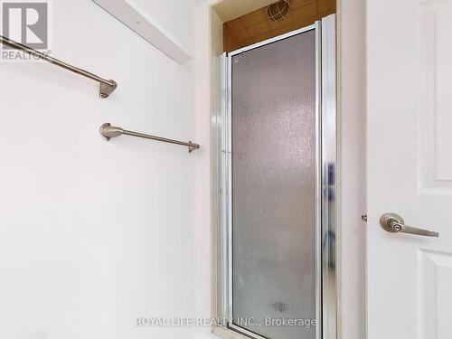 2 - 595 Dundas Street W, Mississauga (Cooksville), ON - Indoor Photo Showing Bathroom