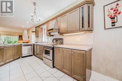 16 - 1019 North Shore Boulevard E, Burlington (Lasalle), ON - Indoor Photo Showing Kitchen