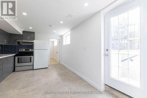 57 Reigate Avenue, Brampton, ON - Indoor Photo Showing Kitchen