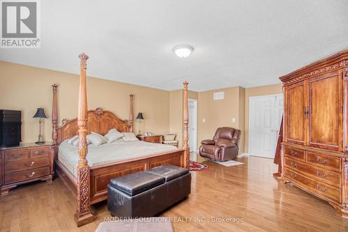 78 Laurier Avenue W, Richmond Hill (Oak Ridges), ON - Indoor Photo Showing Bedroom