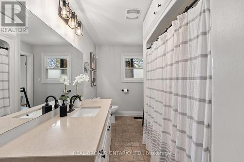 4548 20Th Side Road, Essa (Thornton), ON - Indoor Photo Showing Bathroom