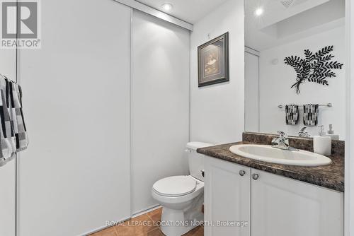 302 - 10 Brandy Lane Drive, Collingwood, ON - Indoor Photo Showing Bathroom