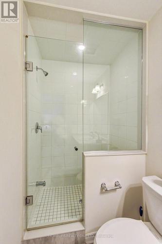 2415 Fall Harvest Crescent, Pickering, ON - Indoor Photo Showing Bathroom