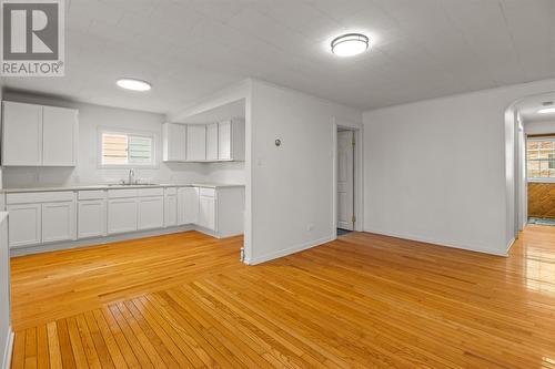 16 Torbay Road, St. John'S, NL - Indoor Photo Showing Kitchen