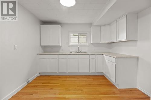 16 Torbay Road, St. John'S, NL - Indoor Photo Showing Kitchen