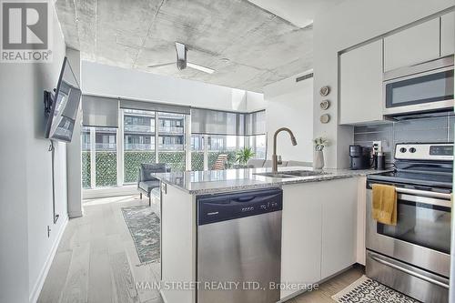 1213 - 150 East Liberty Street, Toronto (Niagara), ON - Indoor Photo Showing Kitchen