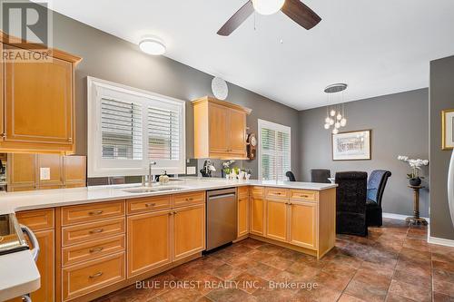 3 - 50 Northumberland Road, London, ON - Indoor Photo Showing Kitchen With Double Sink