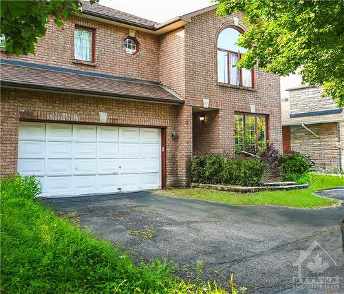 1327 Brookline Avenue, Ottawa, ON 