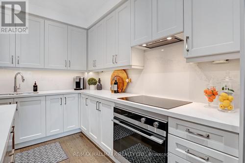 204 - 9075 Jane Street, Vaughan (Concord), ON - Indoor Photo Showing Kitchen