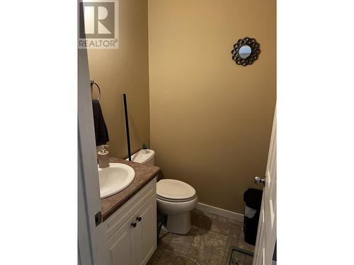 8334 87 Avenue, Fort St. John, BC - Indoor Photo Showing Bathroom