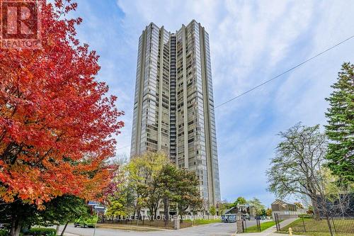 1612 - 2045 Lake Shore Boulevard W, Toronto (Mimico), ON - Outdoor With Facade