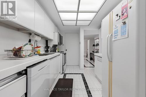 1612 - 2045 Lake Shore Boulevard W, Toronto (Mimico), ON - Indoor Photo Showing Kitchen