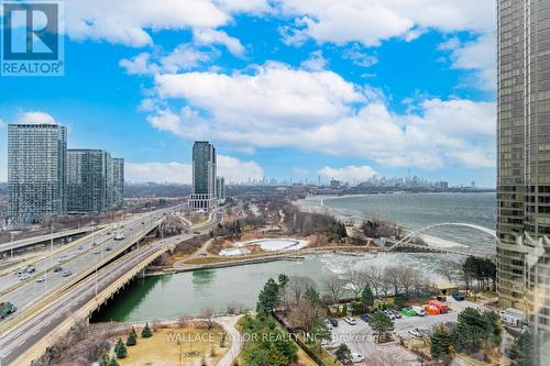 1612 - 2045 Lake Shore Boulevard W, Toronto (Mimico), ON - Outdoor With View