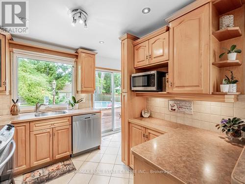 1585 Trotwood Avenue, Mississauga (Mineola), ON - Indoor Photo Showing Kitchen