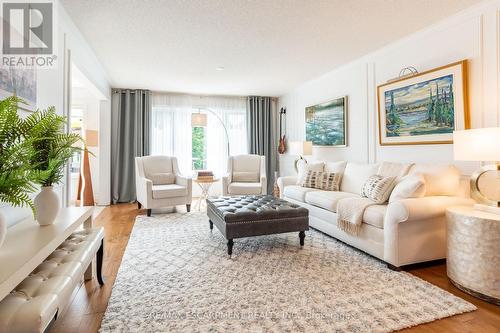 2612 Andover Road, Oakville (River Oaks), ON - Indoor Photo Showing Living Room